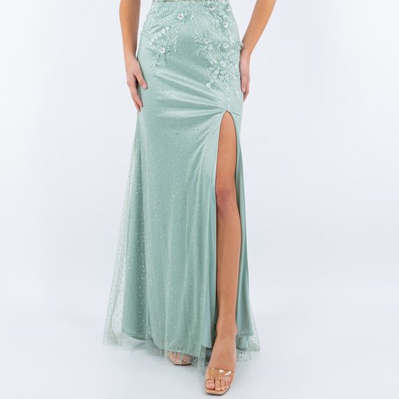 NEW SHEATH SLEEVELESS GOWN EMBROIDERED WITH FLORAL 3D APPLQIUE & BEADS CC 8049J - Picture 7 of 10